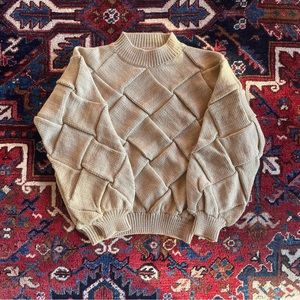 Misha and puff alabaster entrelac